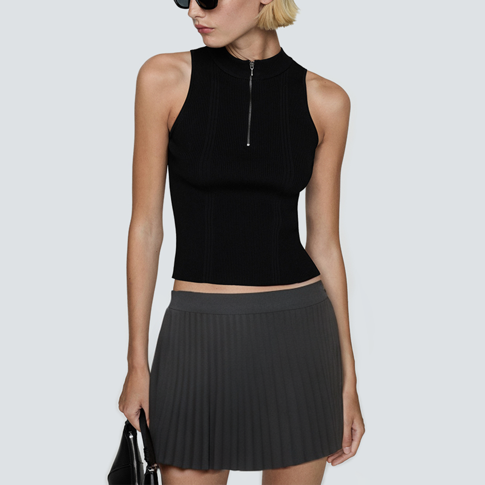Dark gray stylish pleated women's short skirt