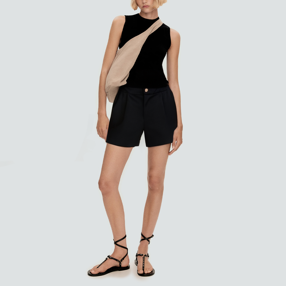 Black pleated casual women's shorts