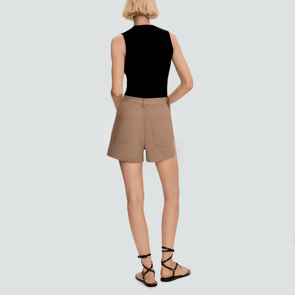 Brown front pocket casual women’s cargo shorts