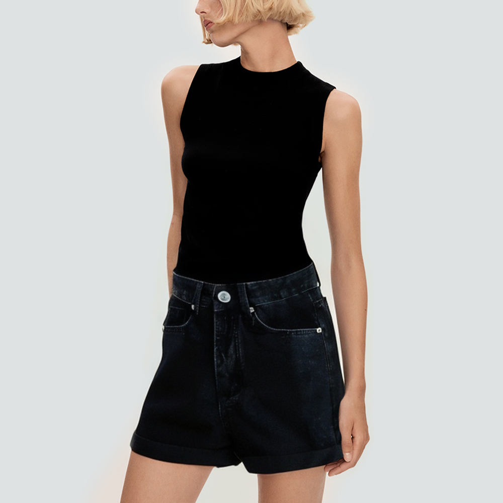 Fashion zipper back pocket women's denim shorts