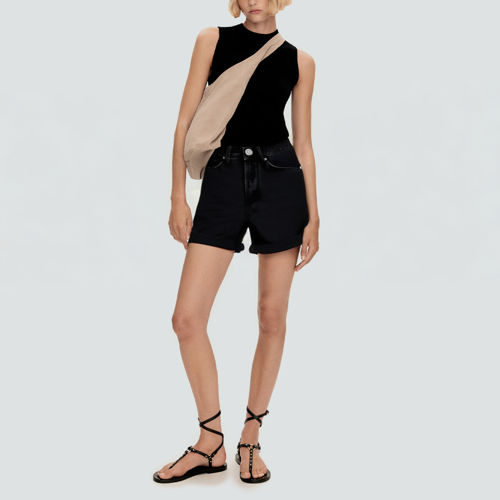 Fashion zipper back pocket women's denim shorts