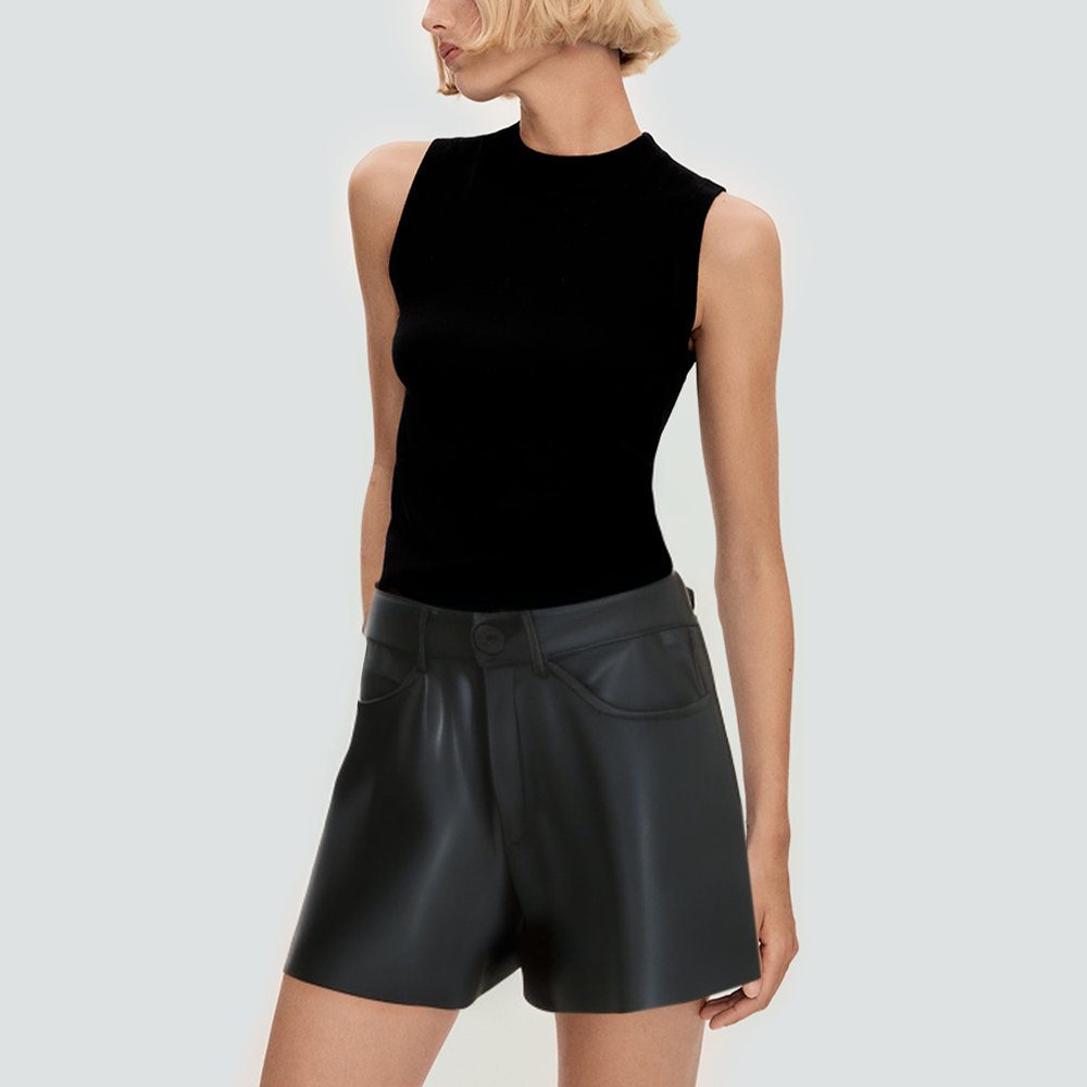 Black pleated side pocket women's leather shorts
