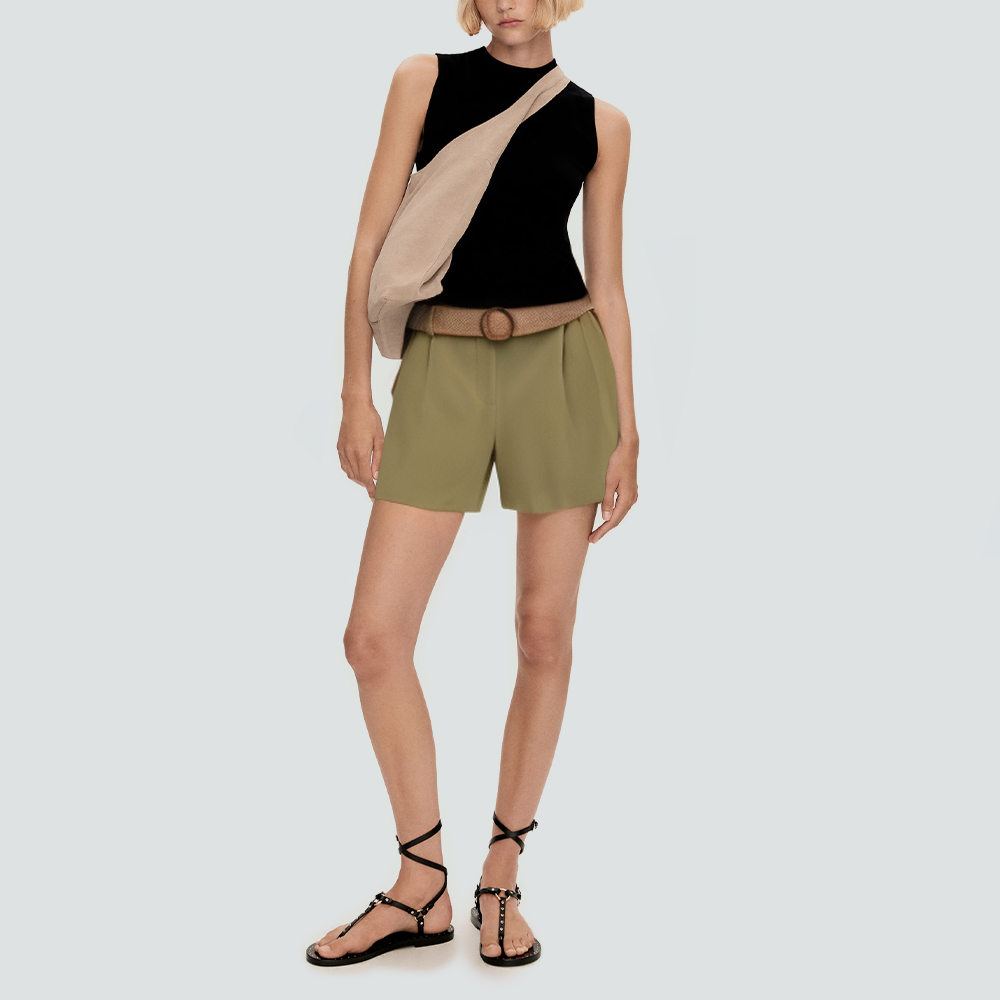 Green pleated casual women's shorts