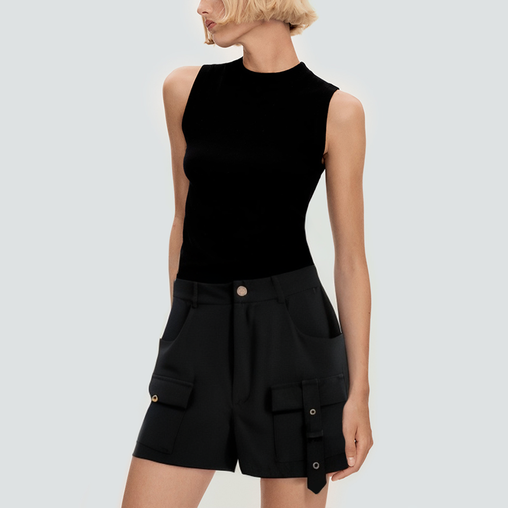 Black asymmetric pocket women's cargo shorts